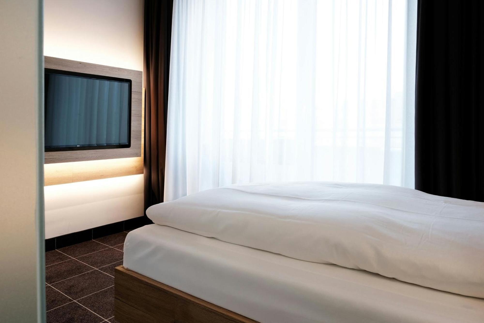 Four Ratingen Dusseldorf Airport Hotel Exterior foto